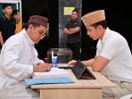 Panitia Zakat Masjid Agung Kalianda Terima Zakat Fitrah Bupati Lamsel Radityo Egi Pratama