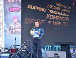 DIPIMPIN PANGKORMAR, MARINIR RAYAKAN HUT KE-80 DI BRIGIF 4 MAR/BS DENGAN KEPEDULIAN SOSIAL DAN DOA UNTUK SUMATERA