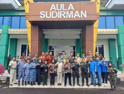 Kolonel Inf Anang Sofyan Effendi Pimpin Rapat Koordinasi Rencana Kegiatan Apel Komponen Bangsa Di Aula Sudirman Makodam XXI/Raden Inten