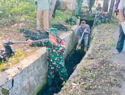 Koramil 410-04/TKT, Serma Selamet kerja Sama Masarakat  Bersih kan  Saluran drainase