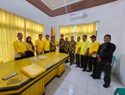 Darlian Pone Kembalikan Formulir Pendaftaran Calon Ketua DPD Partai Golkar Kabupaten Way Kanan