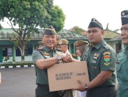Serahkan Laptop dan Kaos Aerobik, Danrem 043/Gatam Bantuan Ini Dapat Meningkatkan kinerja dan Kebugaran Jasmani*