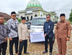 BRI Kantor Cabang  Bandarjaya Serahkan Bantuan TJSL Mobil Pengangkut Sampah