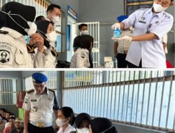 Tak Main-Main! Kalapas dan Satopspatnal Awasi Langsung Tes Urine Warga Binaan Bersama Tim Medis
