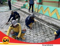 Jelang Ramadhan, Kalapas Narkotika Bandar Lampung Pimpin Langsung Korve Bersihkan Masjid Nurul Huda Way Hui