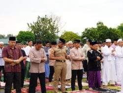 Danrem  Sholat Idul Fitri 1447 H / 2926 M Bersama Keluarga Besar Korem 043/Gatam dan Masyarakat.