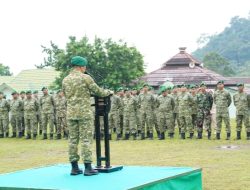 DANREM 043/GATAM TEKANKAN DISIPLIN DAN PROFESIONALISME PRAJURIT DALAM APEL LUAR BIASA