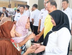 Wali Kota Bandar Lampung, Hj. Eva Dwiana Hadiri Penyerahan Bantuan Beras Bersama Han Yuan Chinese untuk Masyarakat