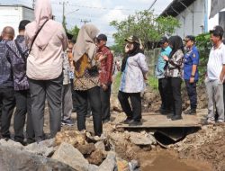 Pemkot Bandar Lampung Perbaiki Jalan Dan Gorong-gorong Agar Aktivitas Perekonomian Lancar
