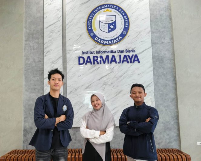 
 Tiga Mahasiswa Darmajaya Menangkan DSC 2026 Lewat Inovasi BrainiX