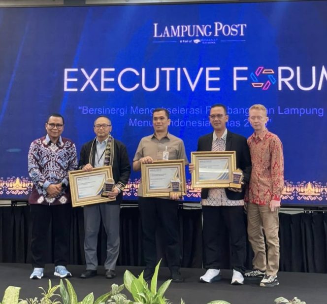 
 BRI Region 5 Bandar Lampung Raih Penghargaan sebagai Pilar Pembiayaan Agraria dan Penggerak UMKM dari Lampung Post