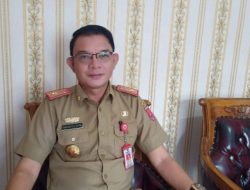 Kadis Kominfo Lambar Luruskan Pemberitaan Isu Larangan Kendaraan Plat Luar Daerah Parkir di Lingkungan Pemda
