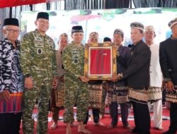 Perkuat Sinergi, Danrem 043Gatam Dampingi Pangdam XXI/RI Silaturahmi dan Halal Bihalal Bersama Ulama dan Masyarakat Lampung Tengah