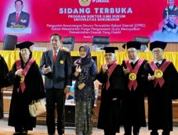 Darlian Pone Raih Gelar Doktor Ilmu Hukum Universitas Borobudur dengan Predikat Cumlaude