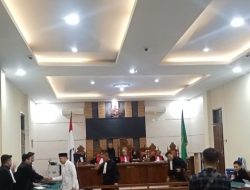 HakimTolak Perlawanan terdakwa Mantan Bupati Pesawaran  Dendi Pada Sidang Putusan Sela Dugaan Korupsi Proyek Spam