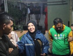 Ditengah Guyuran Hujan, Wali Kota Bandar Lampung Kunjungi Warga Terdampak Banjir