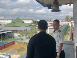 Deteksi Dini Gangguan Kamtib, Kepala Kesatuan Pengamanan Rutan Bandar Lampung Pimpin Kontrol Pos Menara dan Pengecekan Saluran Air