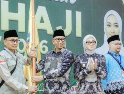 Gubernur Rahmat Mirzani Djausal dan Wagub Jihan Nurlela Lepas Keberangkatan Jemaah Haji Kloter 7 Asal Bandarlampung