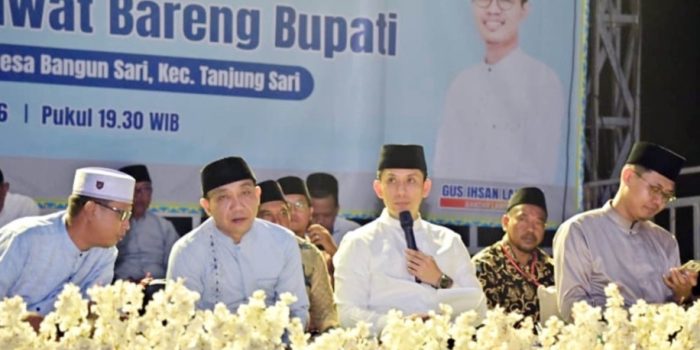 Bupati Lamsel Dan Wakil Bupati Hadiri Shobat Di Tanjungsari