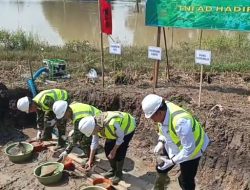 Sinergi TNI Melalui Kodam XXI/Raden Inten dan Pemerintah Daerah Bangun Jembatan di Kali Pasir