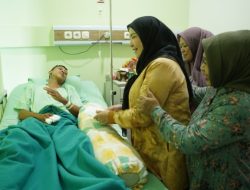 Wali Kota Bandar Lampung Kunjungi Anggota BPBD Yang Mengalami Kecelakaan Kerja saat Jalankan Tugas
