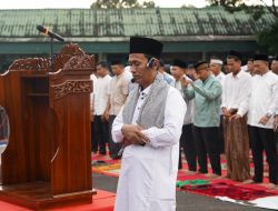 Korem 043/Gatam Gelar Sholat Idul Adha Bersama Masyarakat