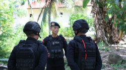 Fast Respon Tim Jibom Brimob Lampung Aman dan Musnahkan Granat Temuan di Polsek Padang Cermin