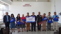 BRI Peduli TJSL Berbagi Kasih Bersama BRI Salurkan 500 Paket Sembako untuk Umat Kristiani di Bandar Lampung