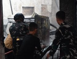Aksi Heroik, Prajurit Yonif 945/PPC Selamatkan Permukiman Warga