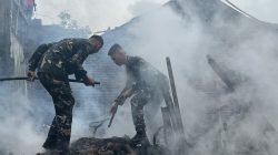 Gerak Cepat TNI Padamkan Kebakaran Rumah Warga di Tanggamus, Kerugian Ditaksir Rp300 Juta