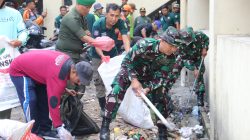Karya Bakti Pembersihan Lingkungan di Pasar Pasir Gintung