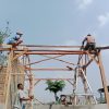 Sentuhan Hangat Prajurit KODIM 0410/KBL untuk Ibu Nur Hayati dan Pak Syahrul
