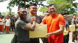 Semangat Kemerdekaan, Pangdam dan PJU Kodam XXI/RI Tarik Tambang di Lampung