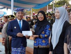 Penurunan Bendera Merah Putih di Amphitheater Menara Siger
