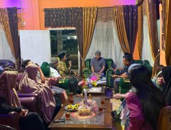 Perbaiki Komunikasi, Keluarga PHP Korban Tertembak di Muara Jaya Jalani Doa Bersama
