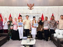 Bupati Lamsel Berikan Hadiah Ini Untuk Paskibraka asal Lampung