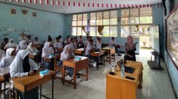 Tim Dosen UNM Dorong Kesiapan Wirausaha Siswa SMAN 15 Makassar