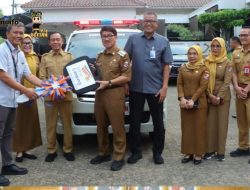 Pemkab Lampura Terima Mobil Ambulance Dari Bank Lampung
