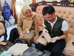 Lestarikan Warisan Budaya, Disperpusda Bawa 3 Naskah Kuno Aksara Lampung Untuk Diuji Tim Ahli