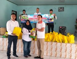 Jurnalis Mitra Humas Polda Lampung menggelar bakti sosial “Jum’at Berkah”