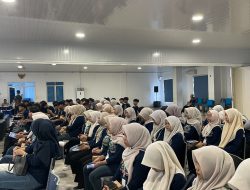 Puluhan Siswa SMK Karya Bhakti Belajar AI for Business bersama Prodi Bisnis Digital IIB Darmajaya