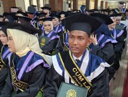 Jualan Nasi Goreng Sejak SMP, Irwan Berhasil Cumlaude Jadi Sarjana UMPP