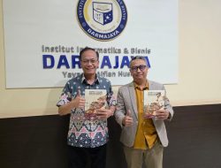 Buku Ajar, Dua Dosen Pascasarjana IIB Darmajaya Jelaskan Penggerak Daya Saing Bisnis