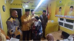 Ketua DPD Golkar Tanggamus beserta Jajaran Santuni Anak Yatim dan Lansia