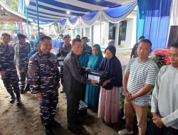 Lanal Lampung Gelar Baksos dan Bersih-bersih Pantai Kota Agung Tanggamus